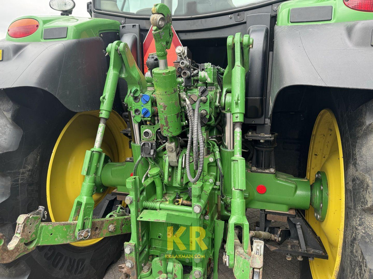 Трактор John Deere 6150R: фото 9