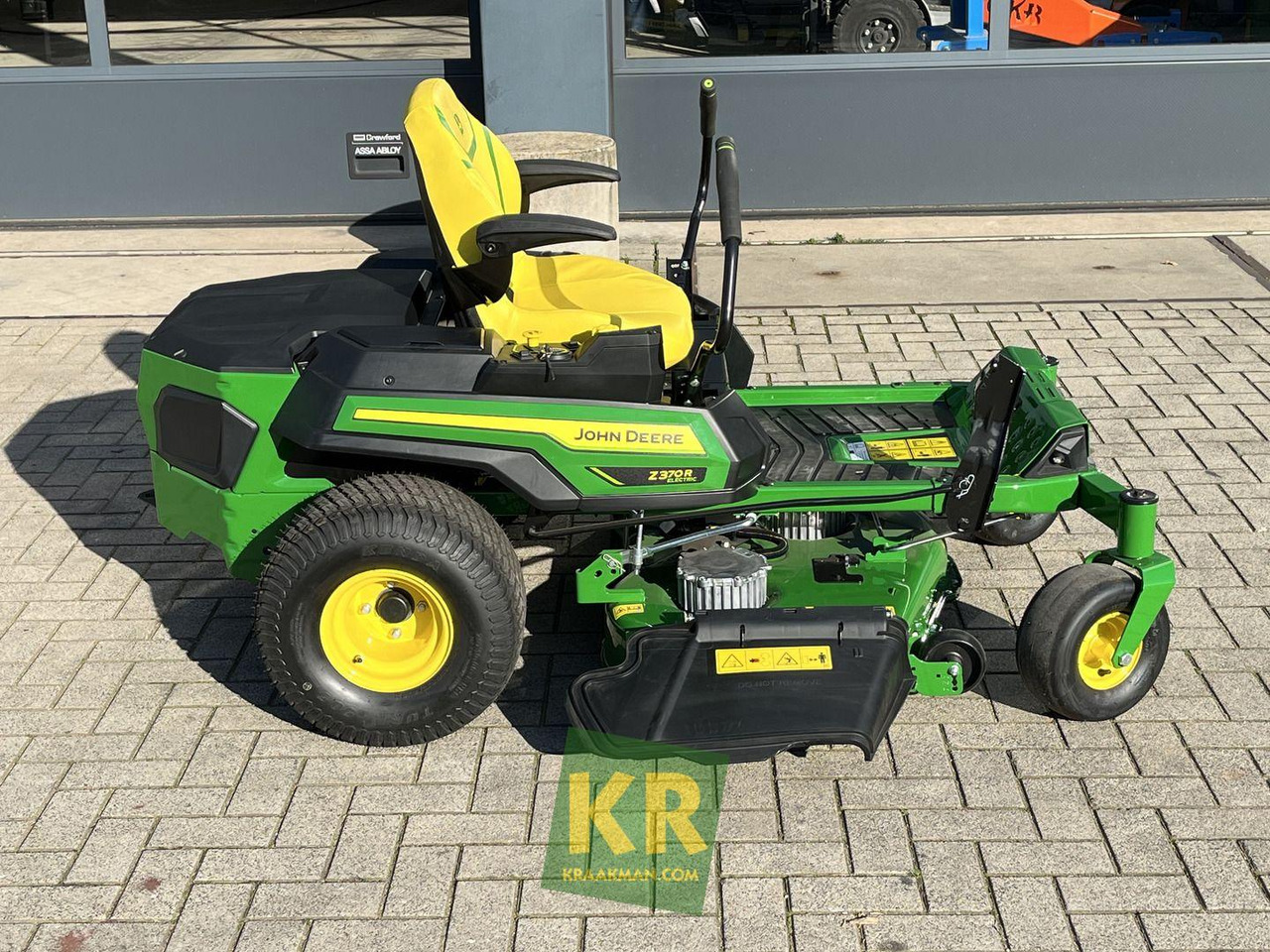 John Deere Z370R ELECTRIC - Газонокосарка: фото 3 John Deere Z370R ELECTRIC - Газонокосарка: фото 3