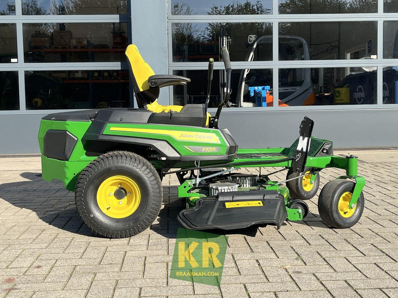 John Deere Z370R ELECTRIC - Газонокосарка: фото 2 John Deere Z370R ELECTRIC - Газонокосарка: фото 2