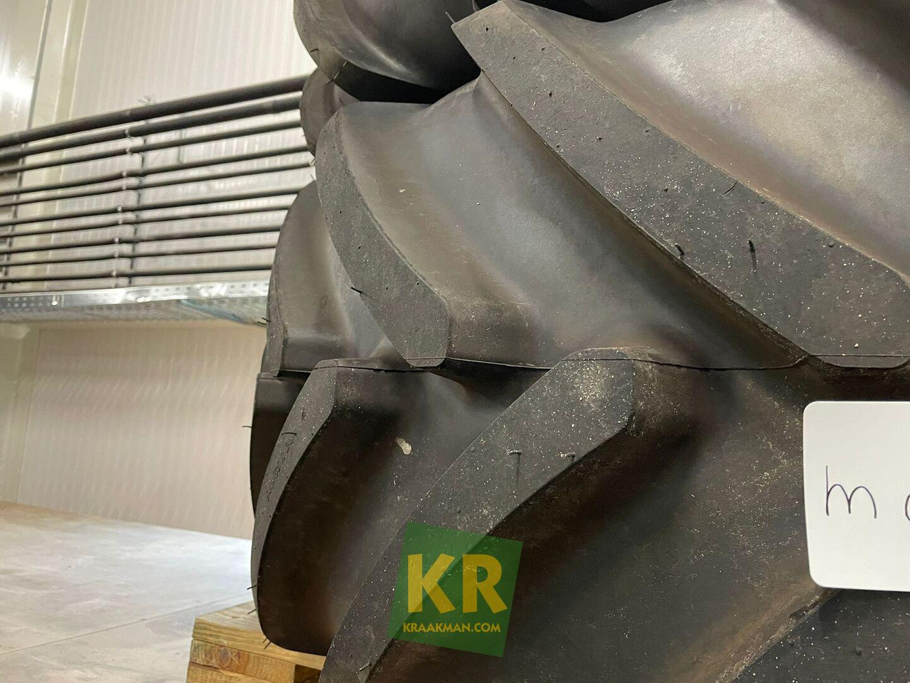 Michelin Multibib 540/65R24 - Колесо в категорії Сільськогосподарська техніка: фото 2 Michelin Multibib 540/65R24 - Колесо в категорії Сільськогосподарська техніка: фото 2