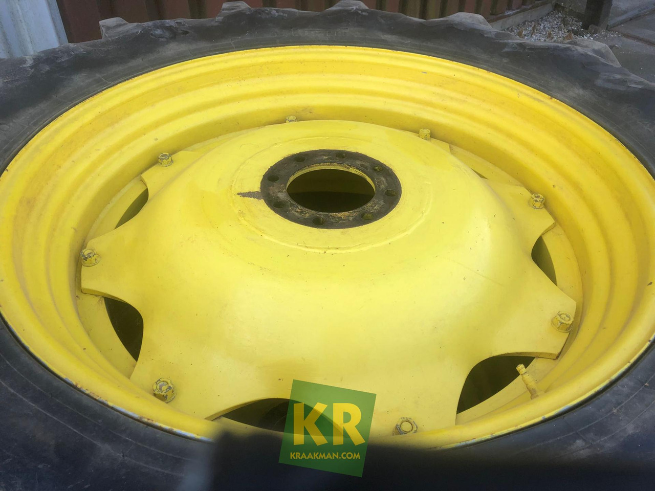 Pirelli PLOEGBAND 18.4R38 - Шина в категорії Сільськогосподарська техніка: фото 3 Pirelli PLOEGBAND 18.4R38 - Шина в категорії Сільськогосподарська техніка: фото 3