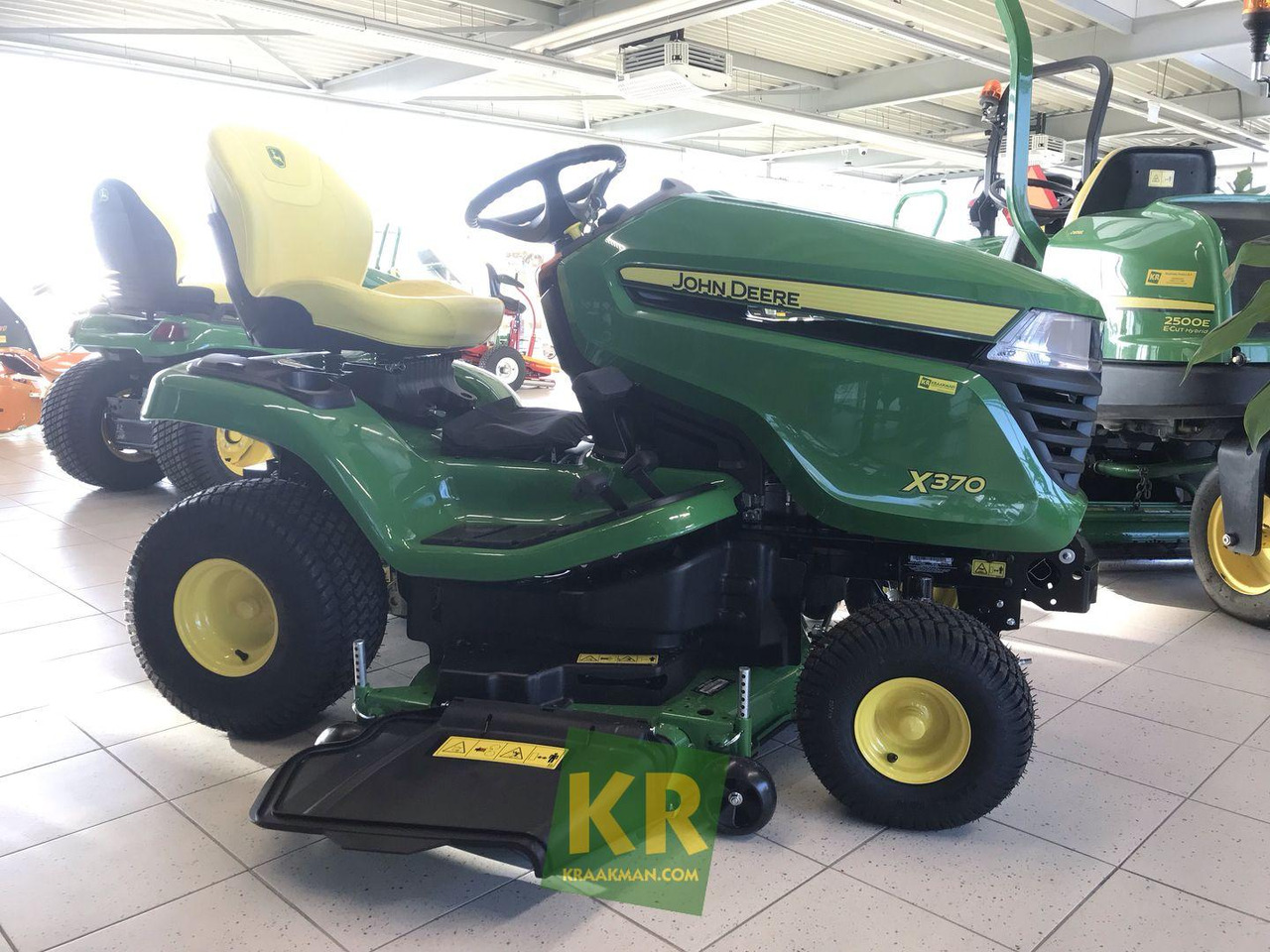 X370 John Deere - Газонокосарка: фото 4 X370 John Deere - Газонокосарка: фото 4