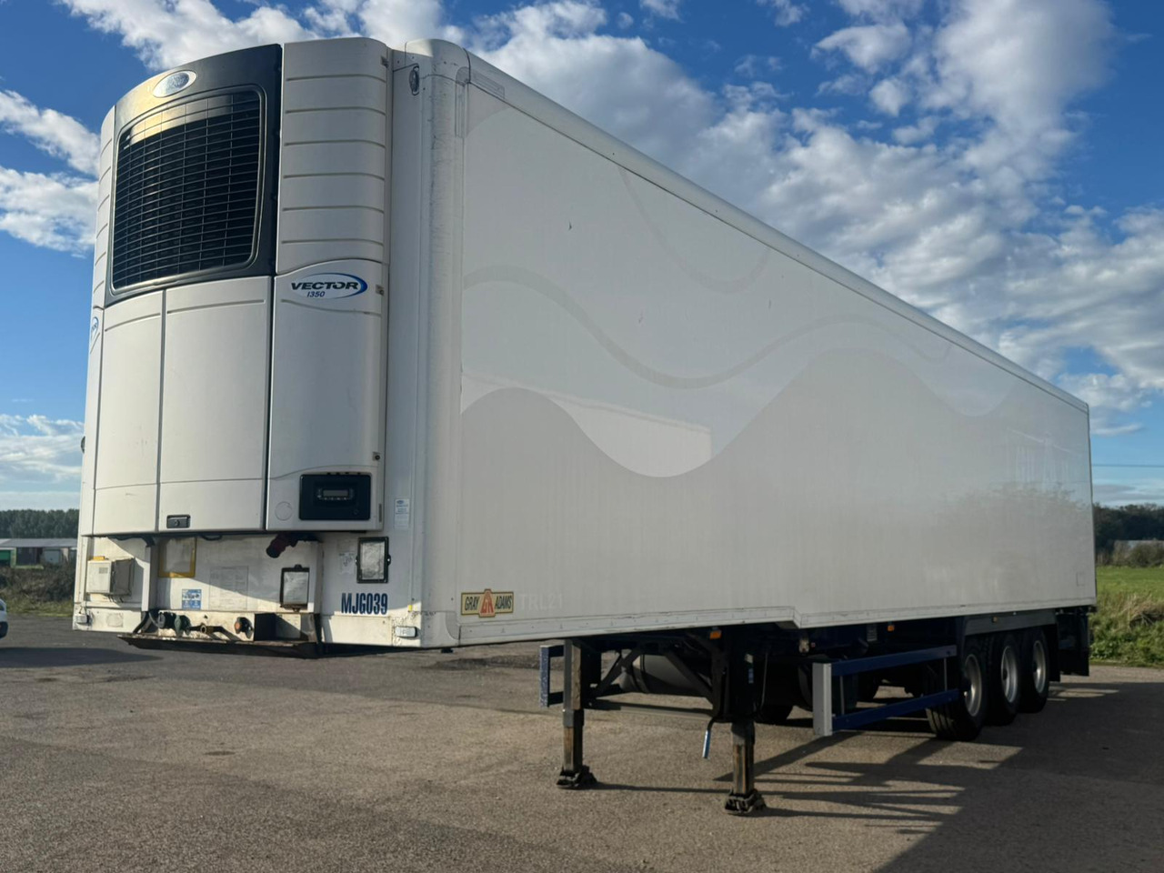 Gray and Adams 2016 Vector 1350 – MJG039 - Рефрижератор напівпричіп: фото 1 Gray and Adams 2016 Vector 1350 – MJG039 - Рефрижератор напівпричіп: фото 1