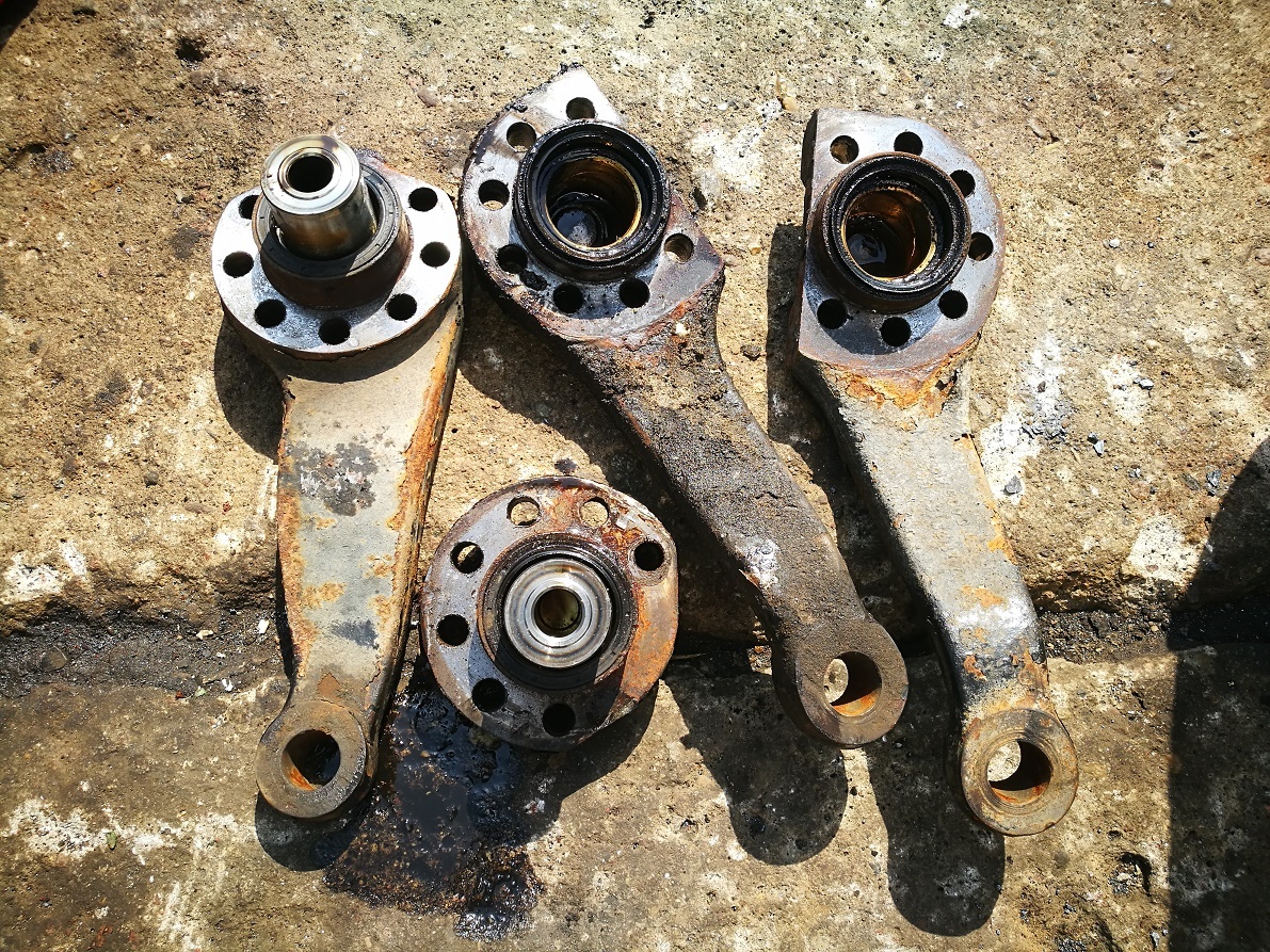 MAN F2000 F90 TGS TGX TGA 4x2 4x4 6x2 6x4 6x6 8x2 8x4 8x6 8x8 - Рульове управління в категорії Вантажівки: фото 4 MAN F2000 F90 TGS TGX TGA 4x2 4x4 6x2 6x4 6x6 8x2 8x4 8x6 8x8 - Рульове управління в категорії Вантажівки: фото 4