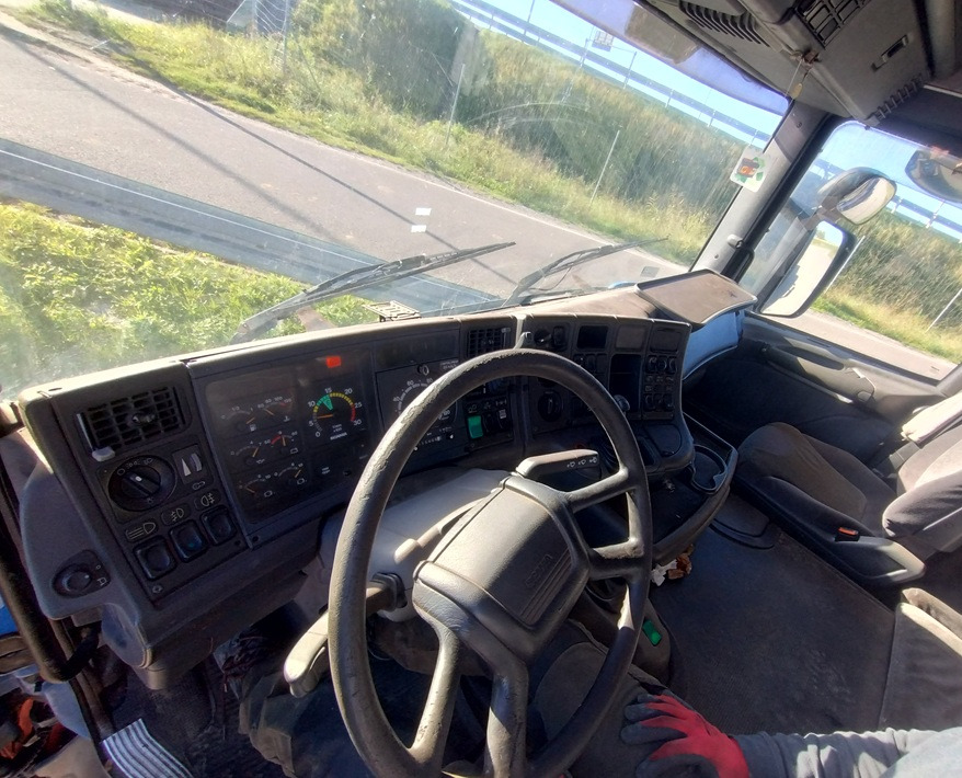 SCANIA R 114 380 6x2 - Вантажівка шасі: фото 4 SCANIA R 114 380 6x2 - Вантажівка шасі: фото 4
