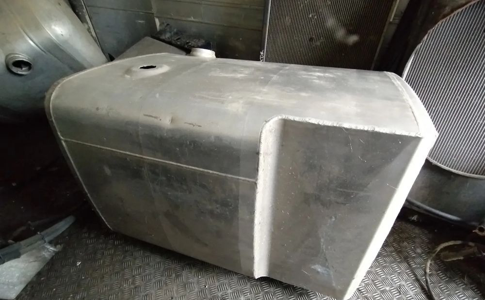 Zbiornik paliwa IVECO 100x70x70 450 LIT - Паливний бак в категорії Вантажівки: фото 2 Zbiornik paliwa IVECO 100x70x70 450 LIT - Паливний бак в категорії Вантажівки: фото 2