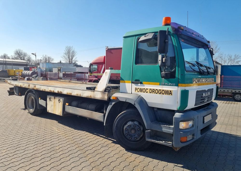 MAN LE 15 220 - Евакуатор: фото 2 MAN LE 15 220 - Евакуатор: фото 2