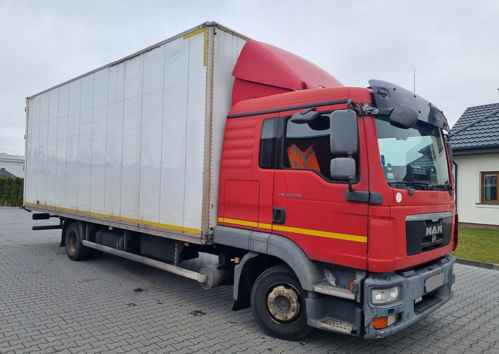 MAN TGL 12 220 - Вантажівка з закритим кузовом: фото 2 MAN TGL 12 220 - Вантажівка з закритим кузовом: фото 2