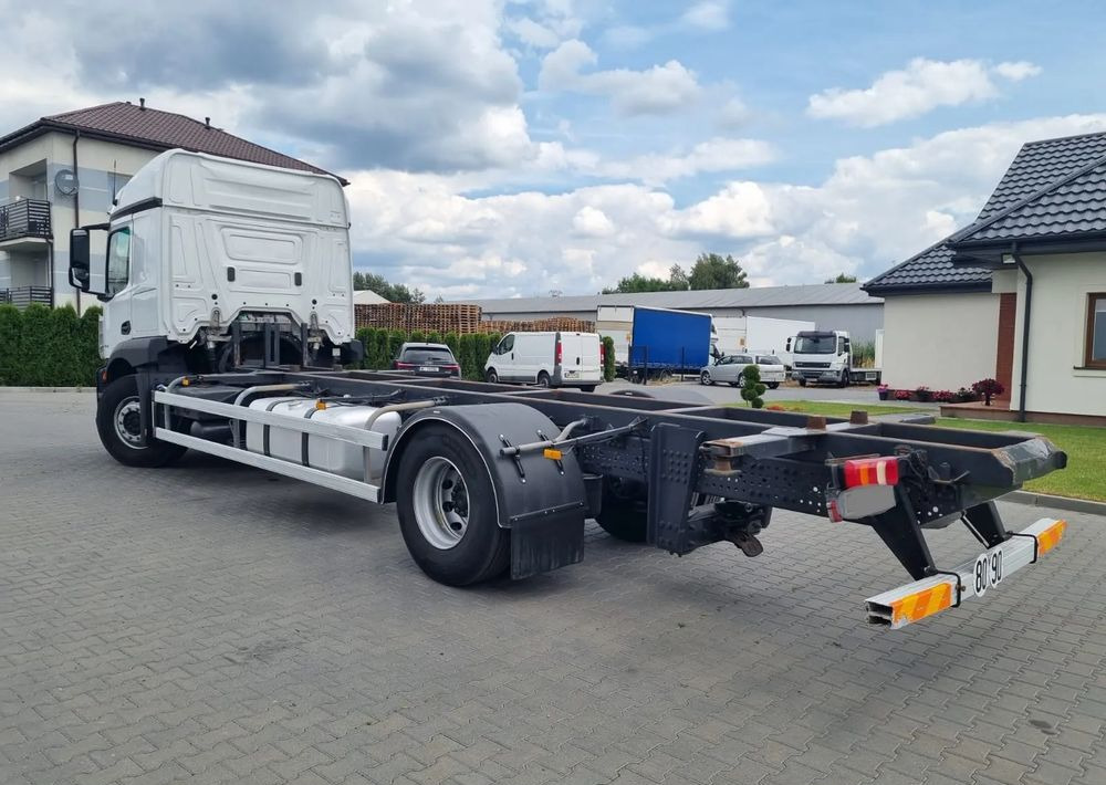 Mercedes-Benz Actros 1836 - Тентована вантажівка: фото 4 Mercedes-Benz Actros 1836 - Тентована вантажівка: фото 4