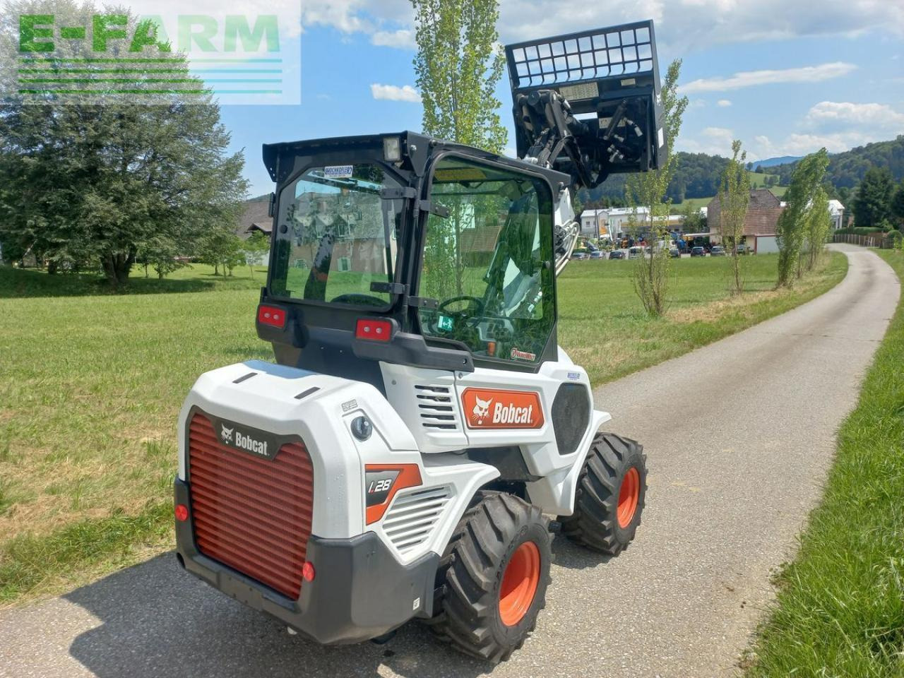 Bobcat l 28 e - Міні-екскаватор: фото 4 Bobcat l 28 e - Міні-екскаватор: фото 4