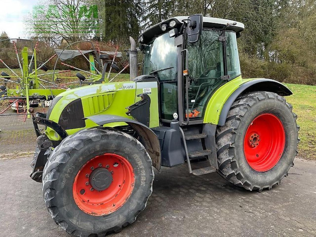 CLAAS ares 697 atz mit fronthydraulik und frontladerkonsolen stoll ATZ - Трактор: фото 5 CLAAS ares 697 atz mit fronthydraulik und frontladerkonsolen stoll ATZ - Трактор: фото 5