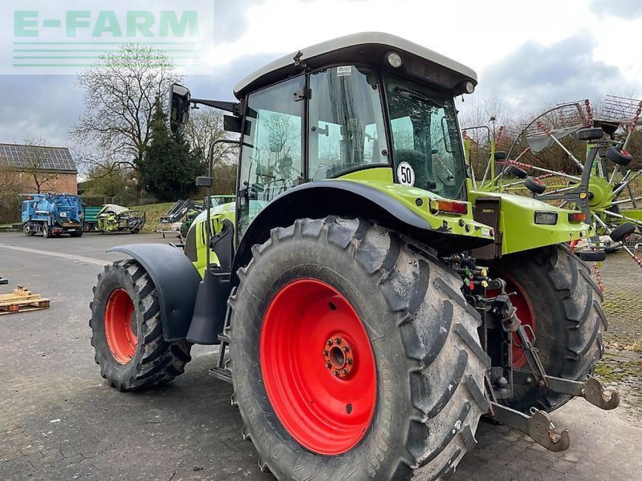 CLAAS ares 697 atz mit fronthydraulik und frontladerkonsolen stoll ATZ - Трактор: фото 4 CLAAS ares 697 atz mit fronthydraulik und frontladerkonsolen stoll ATZ - Трактор: фото 4