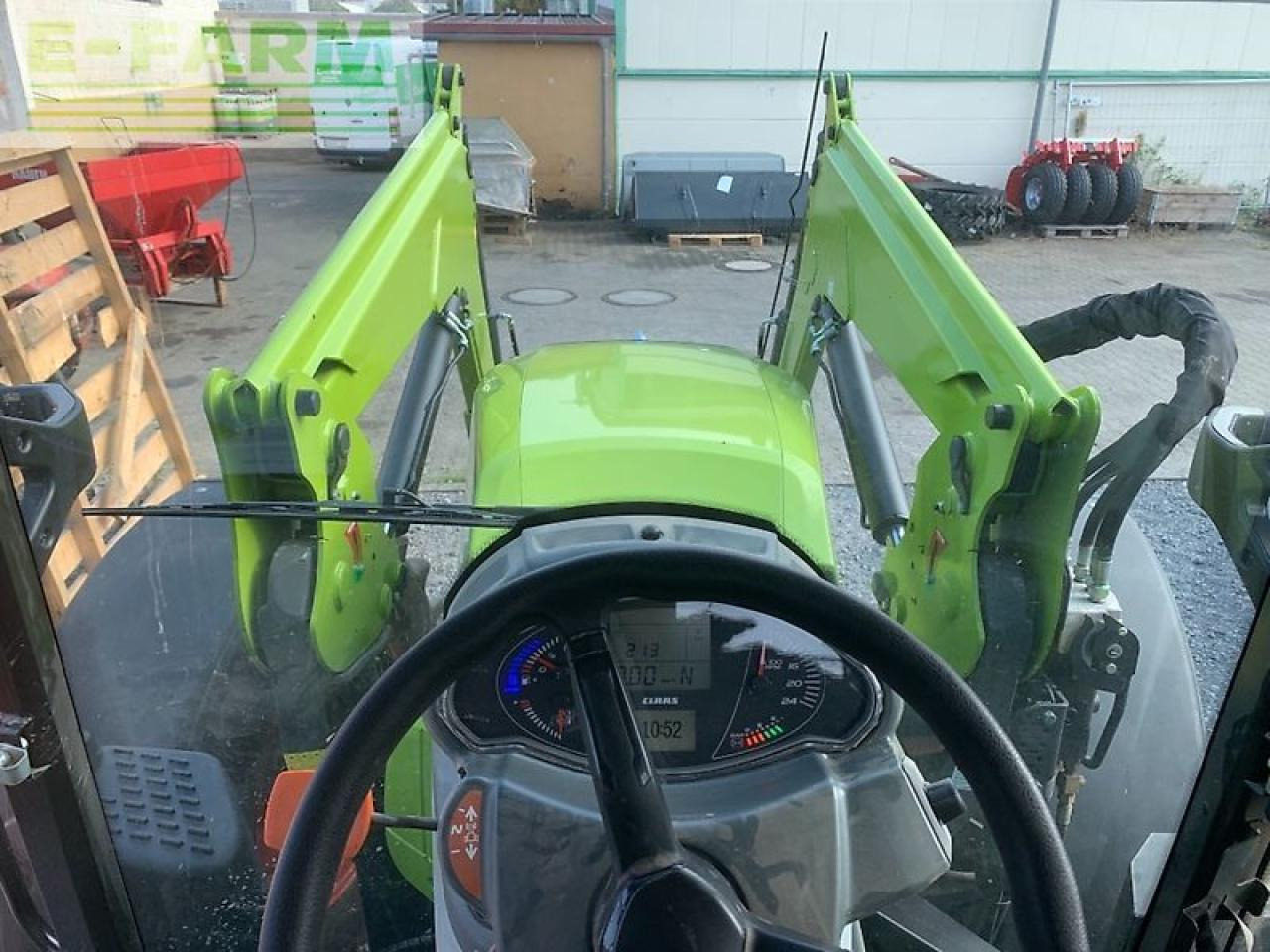 CLAAS arion 420 - Трактор: фото 2 CLAAS arion 420 - Трактор: фото 2