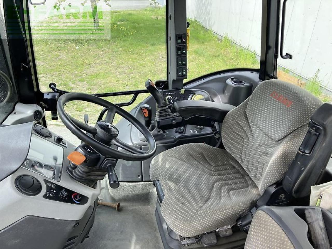 CLAAS arion 420 cis mit fl mx u10 - Трактор: фото 5 CLAAS arion 420 cis mit fl mx u10 - Трактор: фото 5