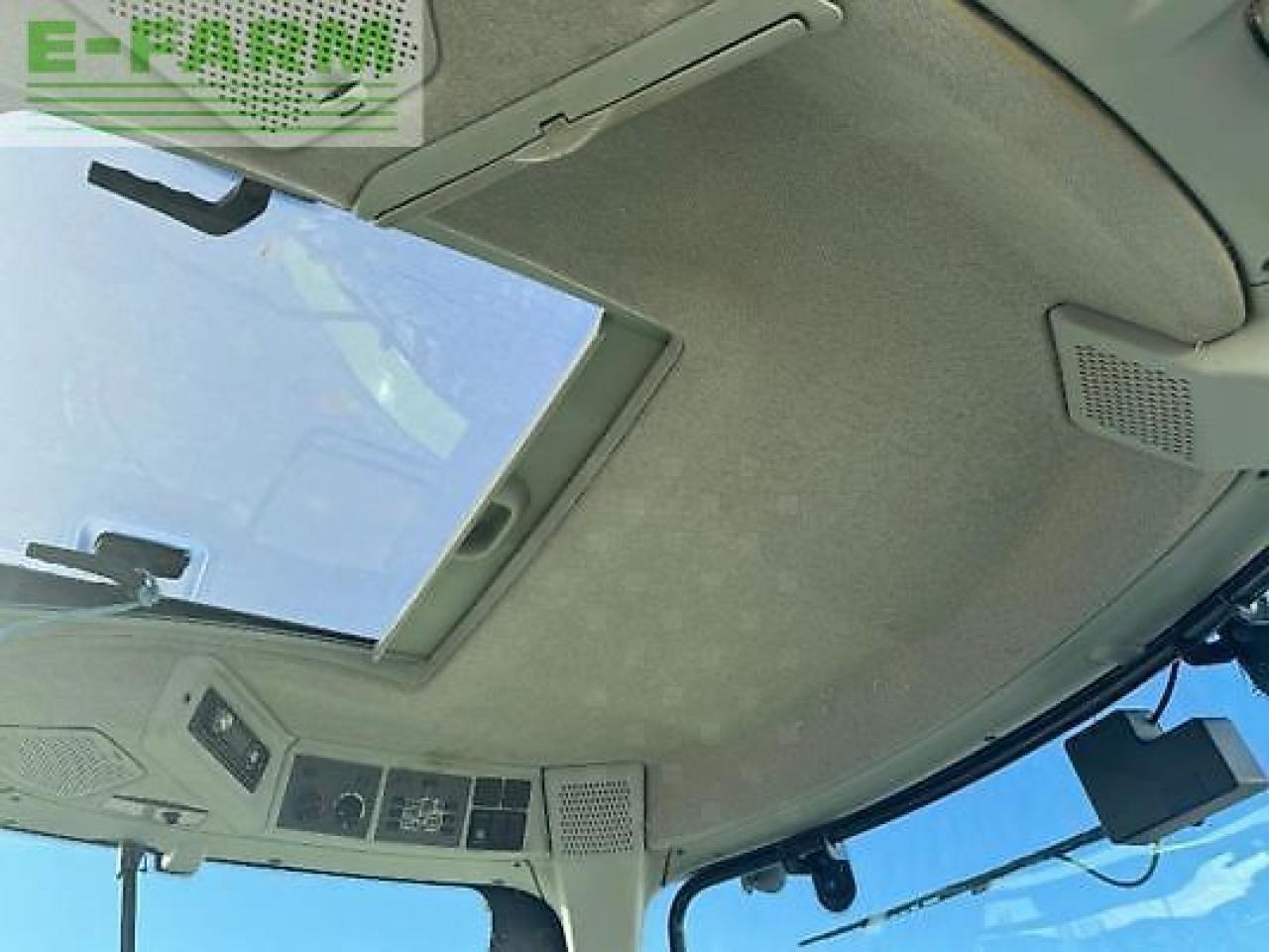 Трактор CLAAS arion 520: фото 8