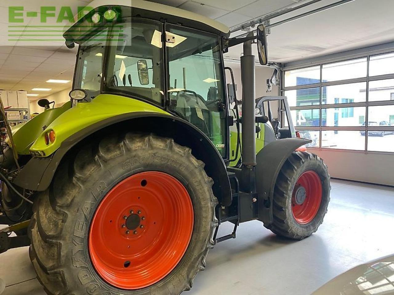 CLAAS arion 530 cebis CEBIS - Трактор: фото 2 CLAAS arion 530 cebis CEBIS - Трактор: фото 2