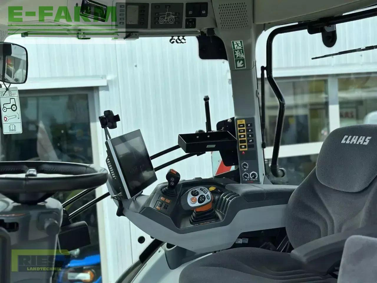 CLAAS axion 870 cebis cmatic CMATIC CEBIS - Трактор: фото 4 CLAAS axion 870 cebis cmatic CMATIC CEBIS - Трактор: фото 4