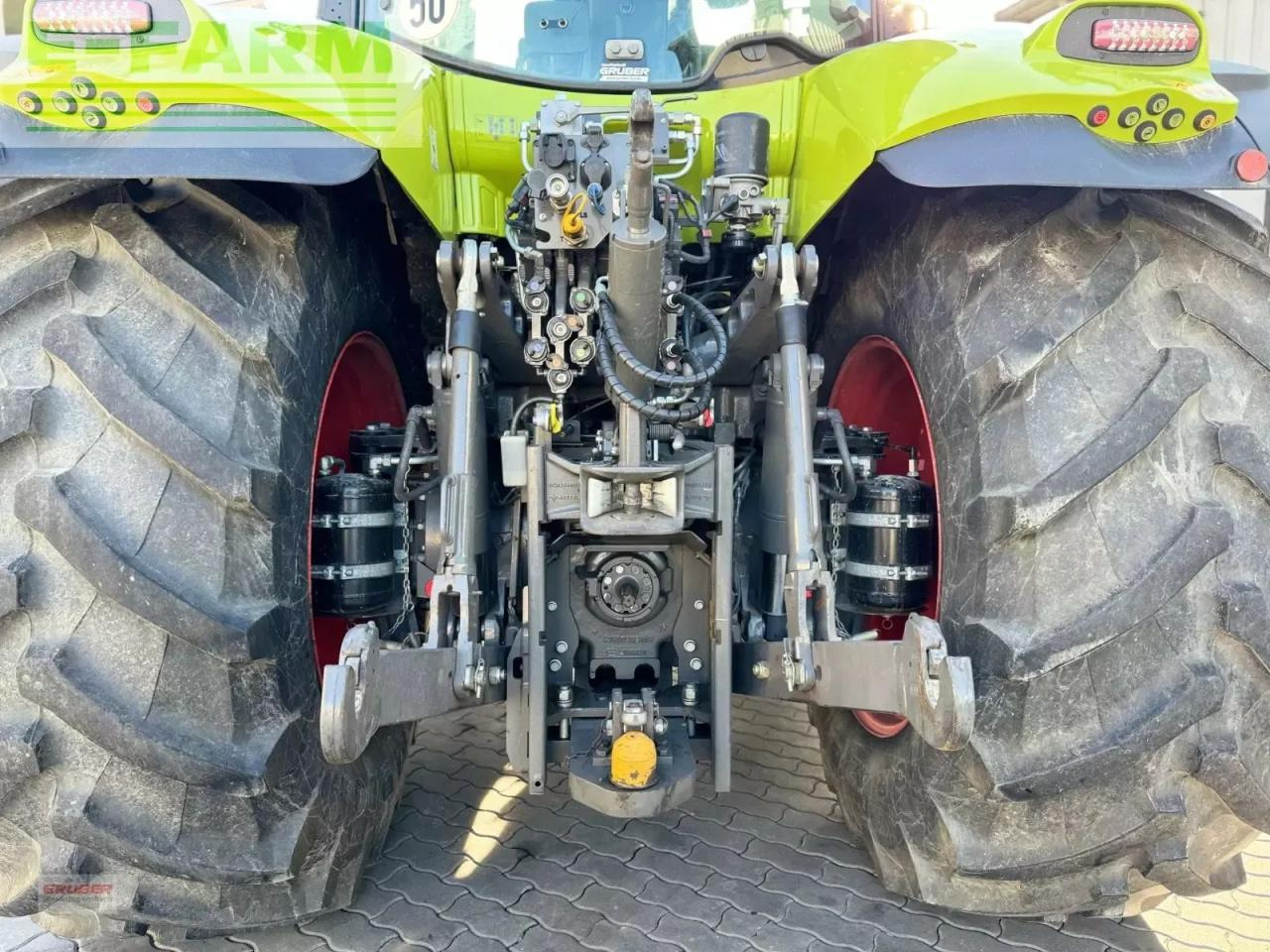 CLAAS axion 870 cmatic cis+ CMATIC CIS+ - Трактор: фото 3 CLAAS axion 870 cmatic cis+ CMATIC CIS+ - Трактор: фото 3