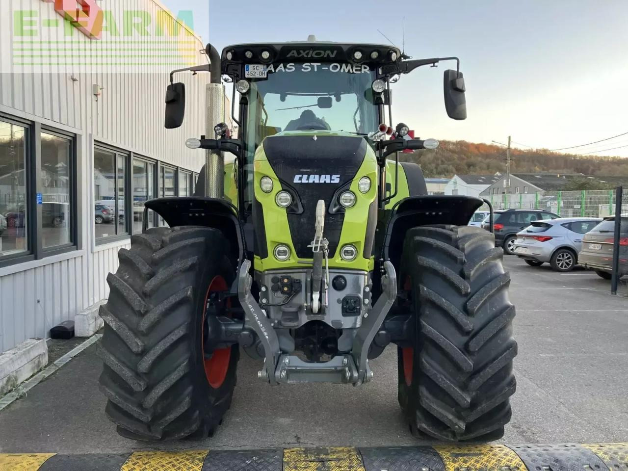 CLAAS axion 870 cmatic s5 sur mesure CMATIC - Трактор: фото 4 CLAAS axion 870 cmatic s5 sur mesure CMATIC - Трактор: фото 4