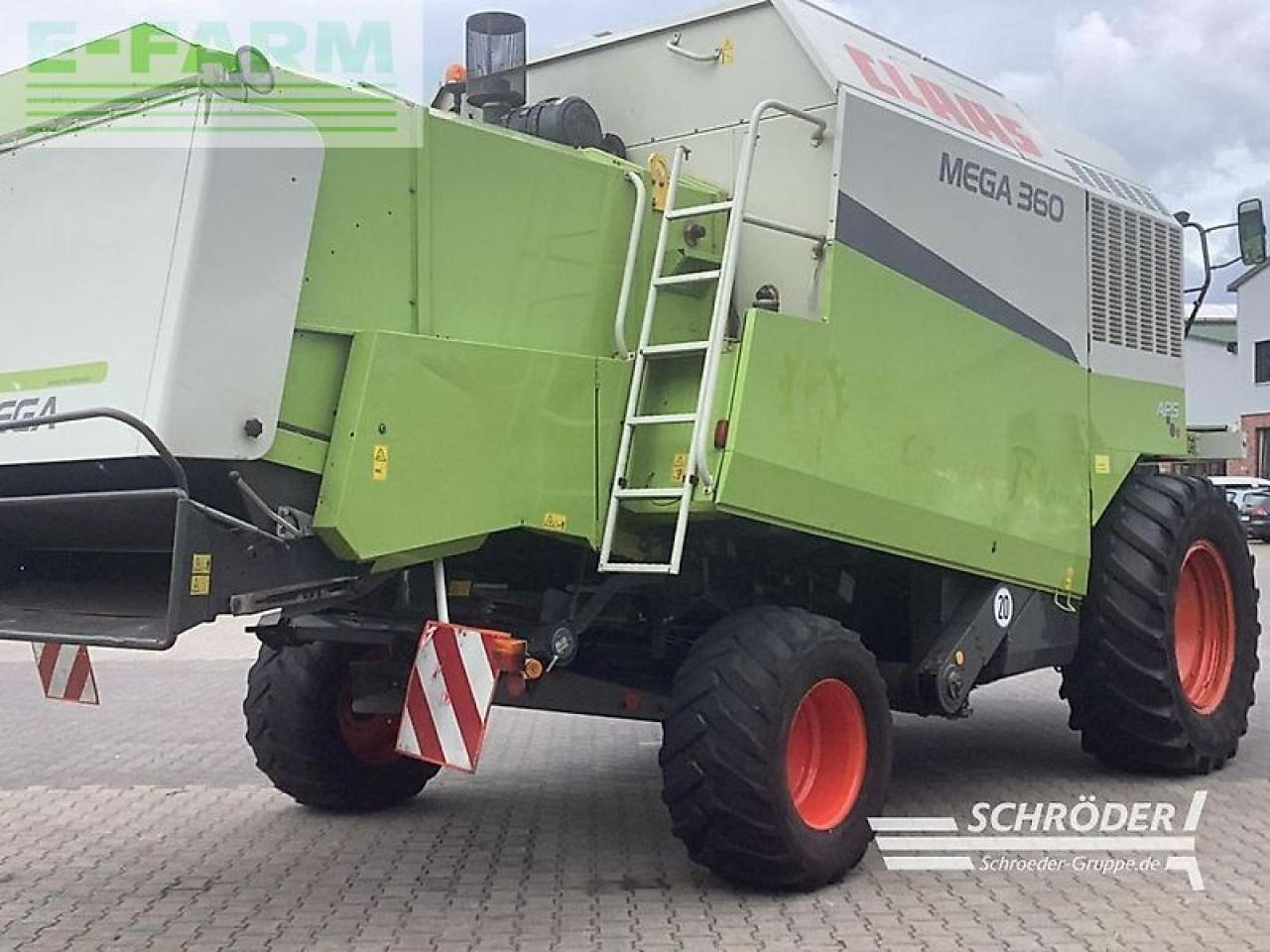 CLAAS dominator 360 mega + c 600 schneidwerk - Зернозбиральний комбайн: фото 4 CLAAS dominator 360 mega + c 600 schneidwerk - Зернозбиральний комбайн: фото 4