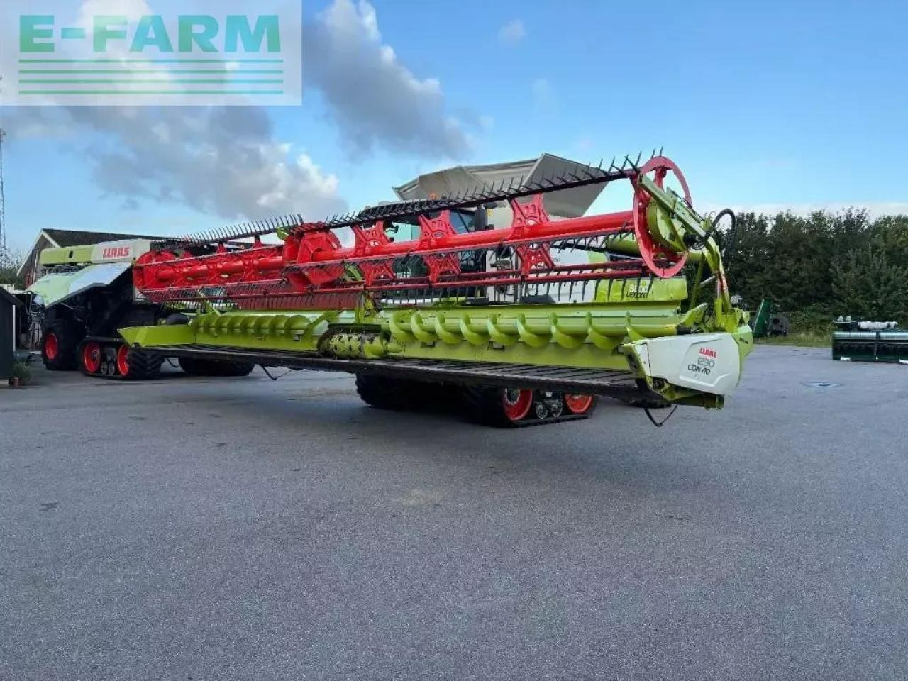 CLAAS lexion 8800 tt - Зернозбиральний комбайн: фото 4 CLAAS lexion 8800 tt - Зернозбиральний комбайн: фото 4