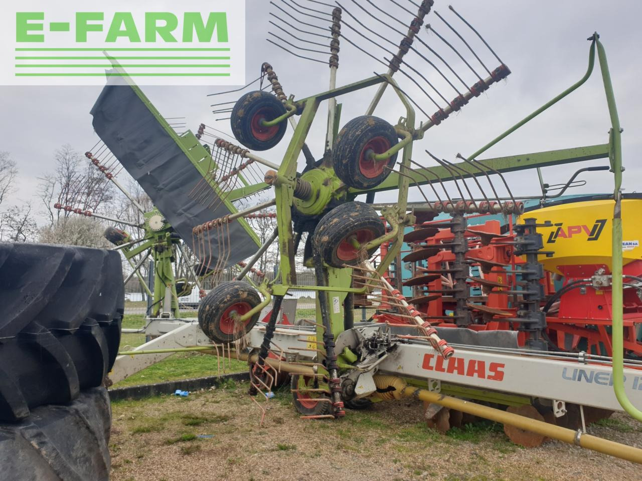 CLAAS liner 1250 profil - Сіноворушилка: фото 2 CLAAS liner 1250 profil - Сіноворушилка: фото 2