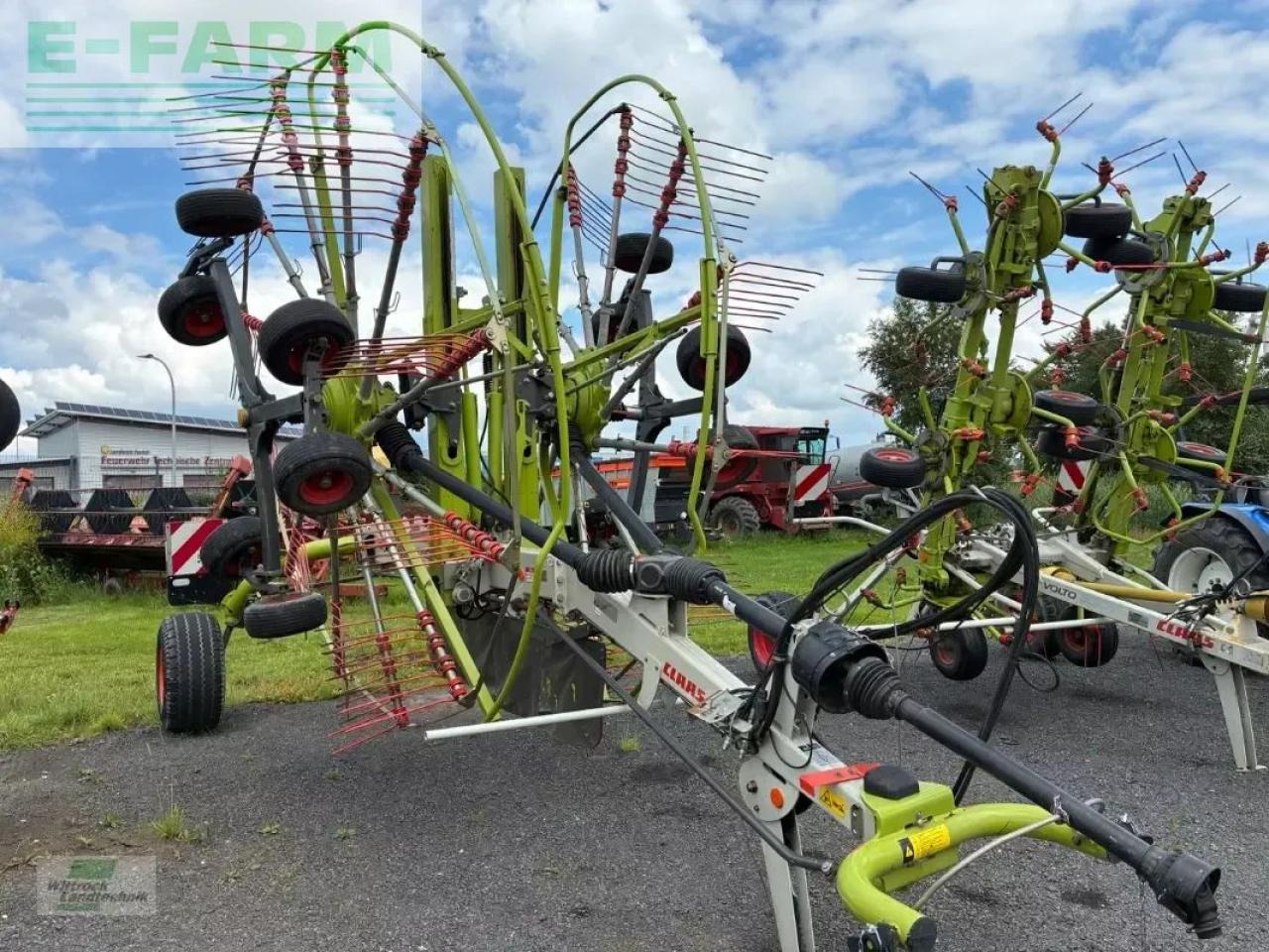 CLAAS liner 2800 - Сіноворушилка: фото 1 CLAAS liner 2800 - Сіноворушилка: фото 1