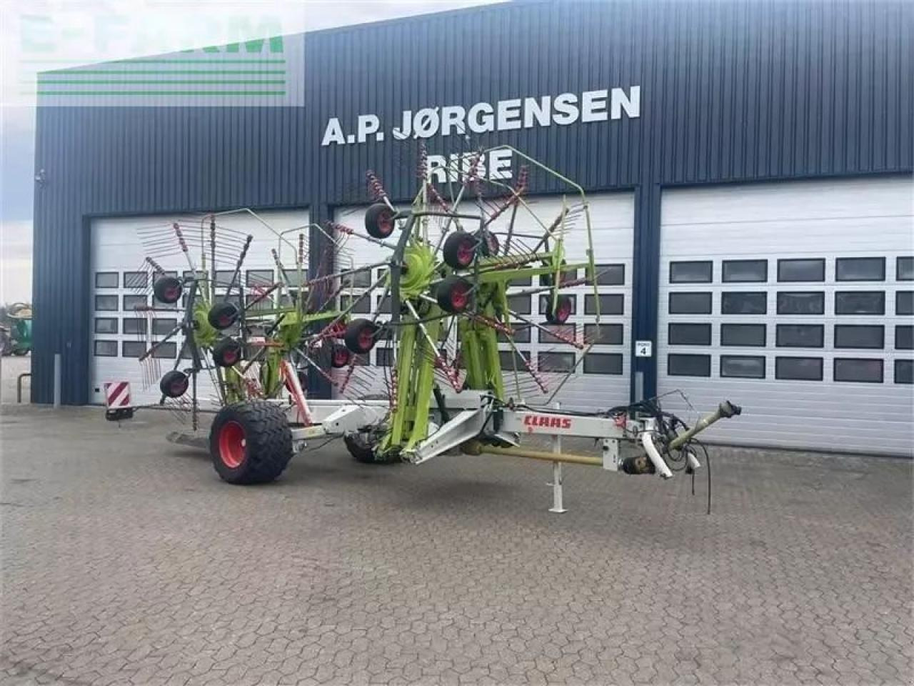 CLAAS liner 3600 - Сіноворушилка: фото 4 CLAAS liner 3600 - Сіноворушилка: фото 4