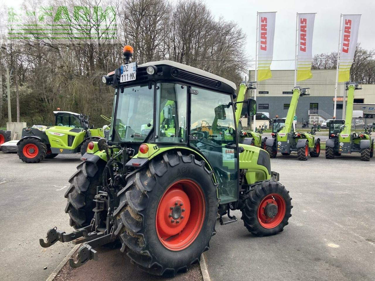 CLAAS nexos 230 f 4rm F - Трактор: фото 5 CLAAS nexos 230 f 4rm F - Трактор: фото 5