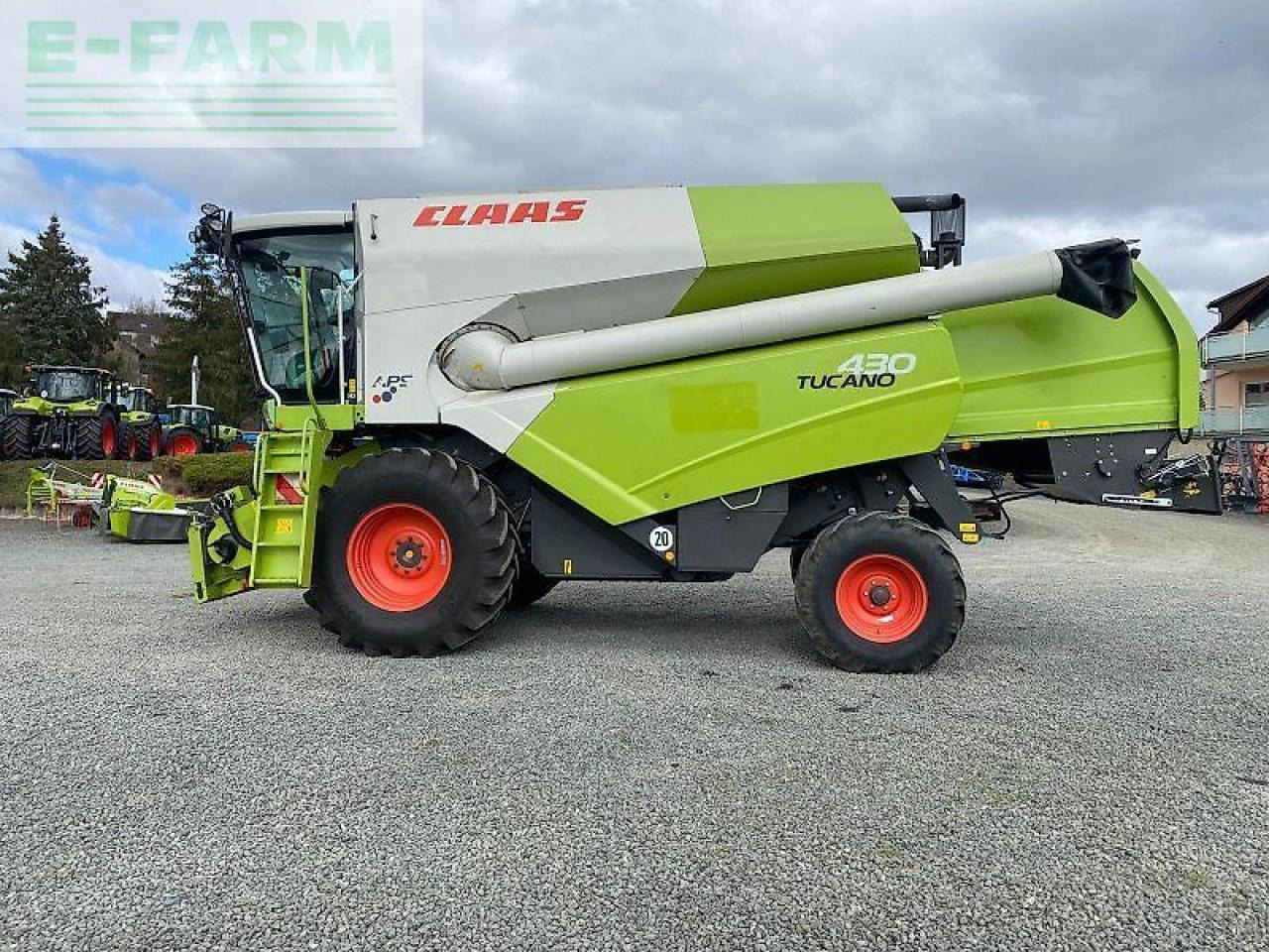 CLAAS tucano 430 - Зернозбиральний комбайн: фото 1 CLAAS tucano 430 - Зернозбиральний комбайн: фото 1