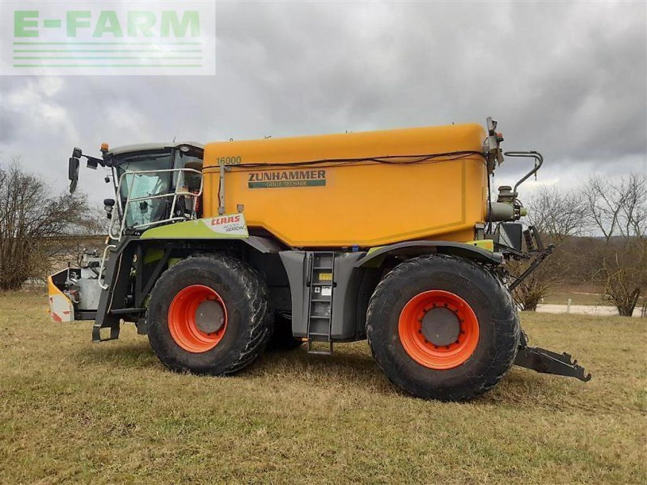 CLAAS xerion 4000 saddle trac SADDLE TRAC - Обприскувач самохідний: фото 5 CLAAS xerion 4000 saddle trac SADDLE TRAC - Обприскувач самохідний: фото 5