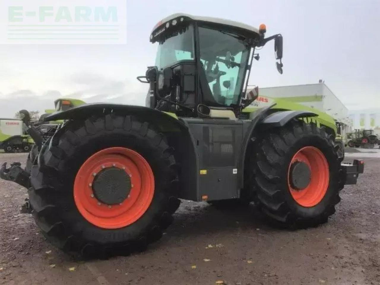 CLAAS xerion 4200 trac vc TRAC VC - Трактор: фото 5 CLAAS xerion 4200 trac vc TRAC VC - Трактор: фото 5