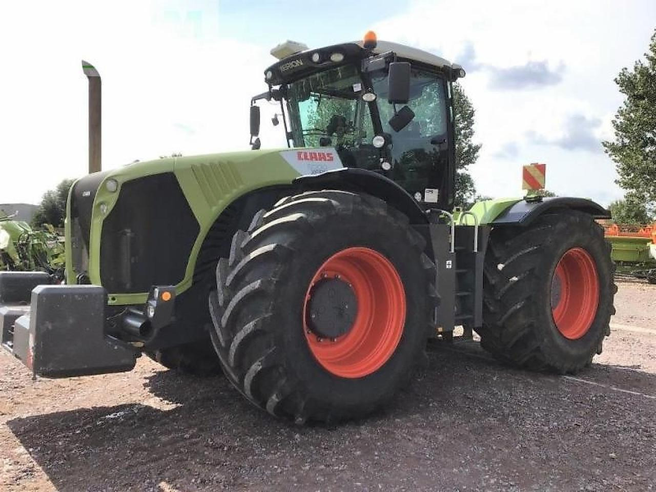 CLAAS xerion 5000 trac TRAC - Трактор: фото 1 CLAAS xerion 5000 trac TRAC - Трактор: фото 1