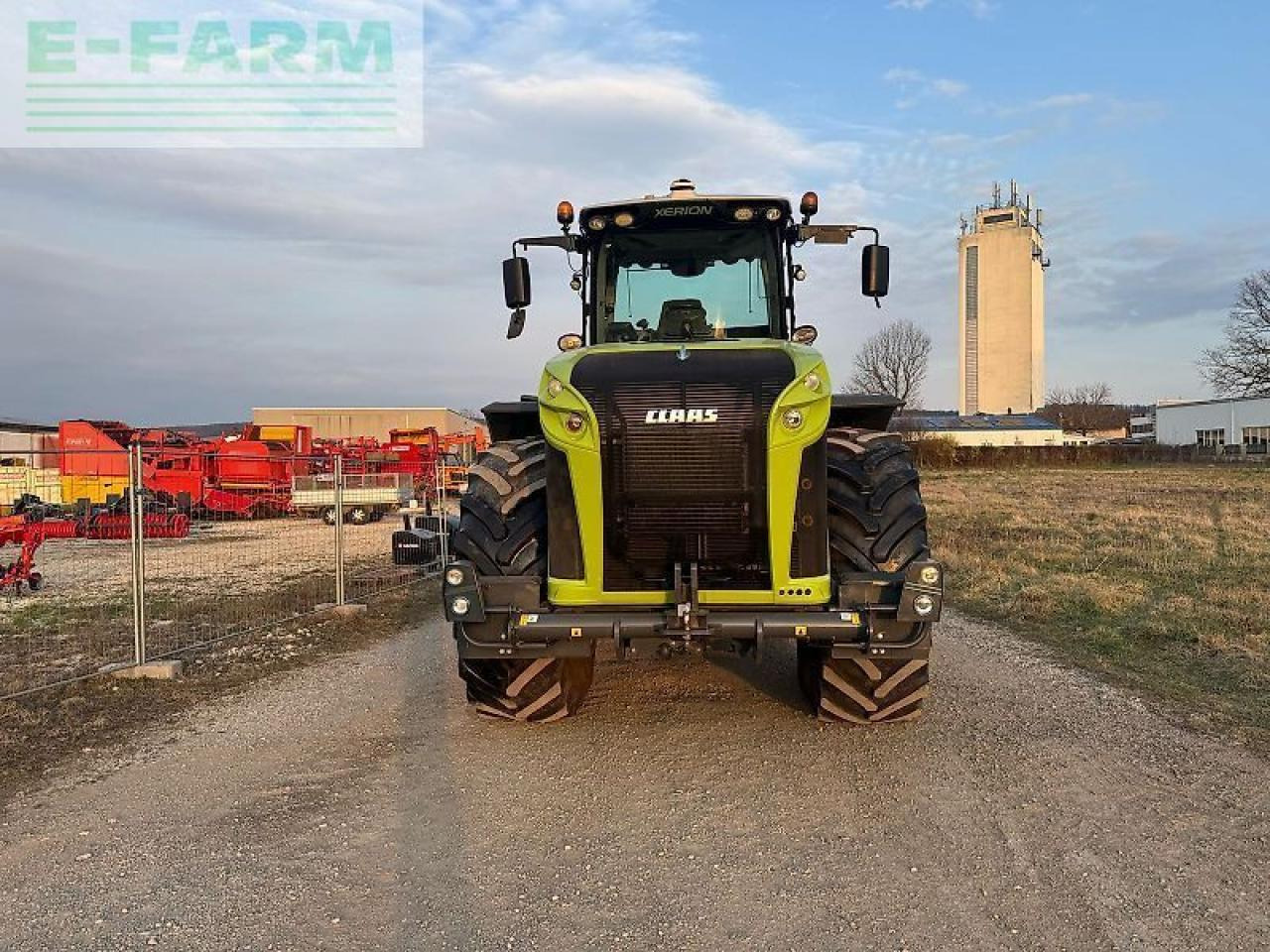 CLAAS xerion 5000 trac vc TRAC VC - Трактор: фото 3 CLAAS xerion 5000 trac vc TRAC VC - Трактор: фото 3