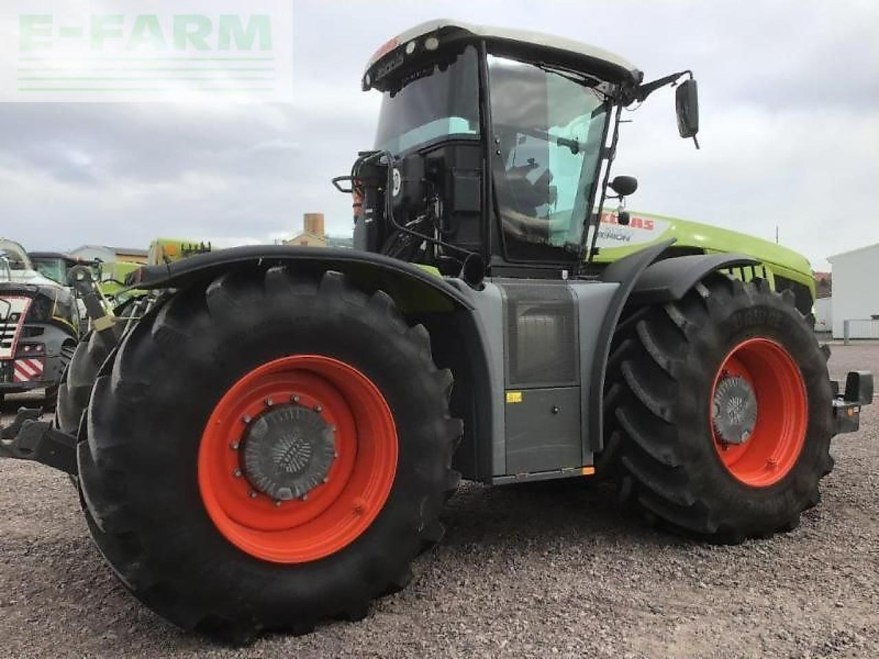 CLAAS xerion 5000 trac vc TRAC VC - Трактор: фото 4 CLAAS xerion 5000 trac vc TRAC VC - Трактор: фото 4