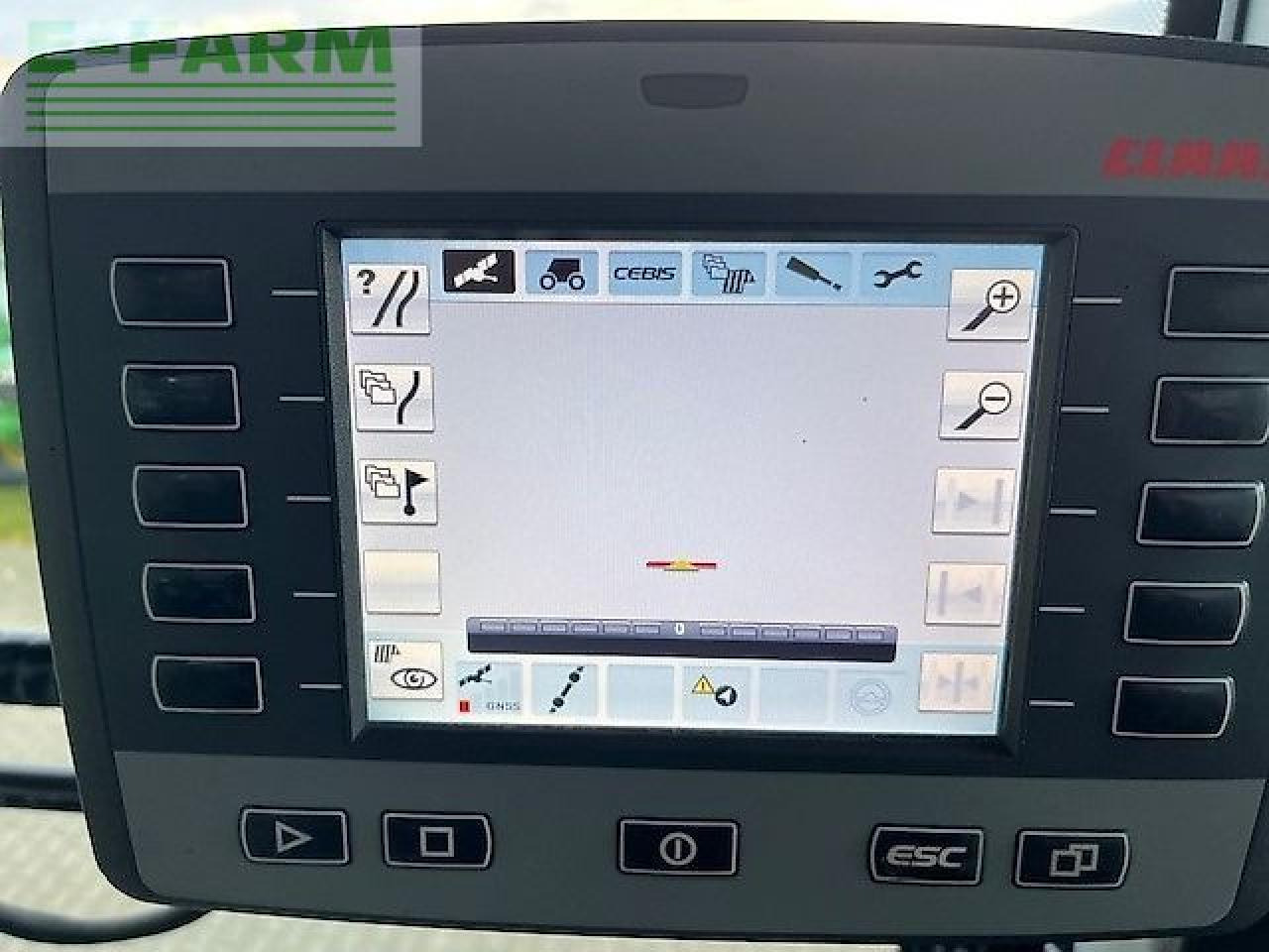 CLAAS xerion - Трактор: фото 4 CLAAS xerion - Трактор: фото 4