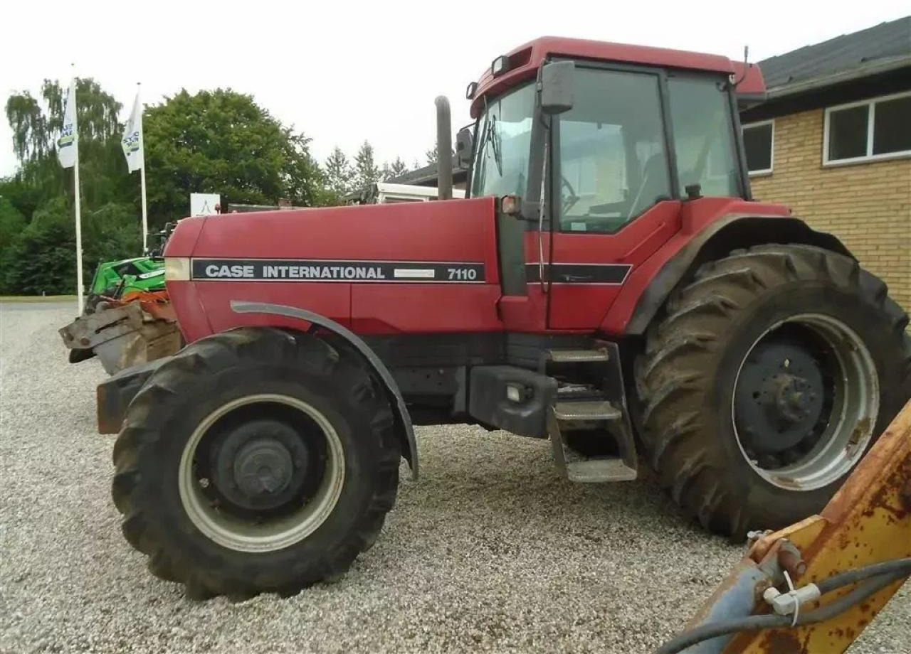 Case-IH magnum 7110 - Трактор: фото 4 Case-IH magnum 7110 - Трактор: фото 4