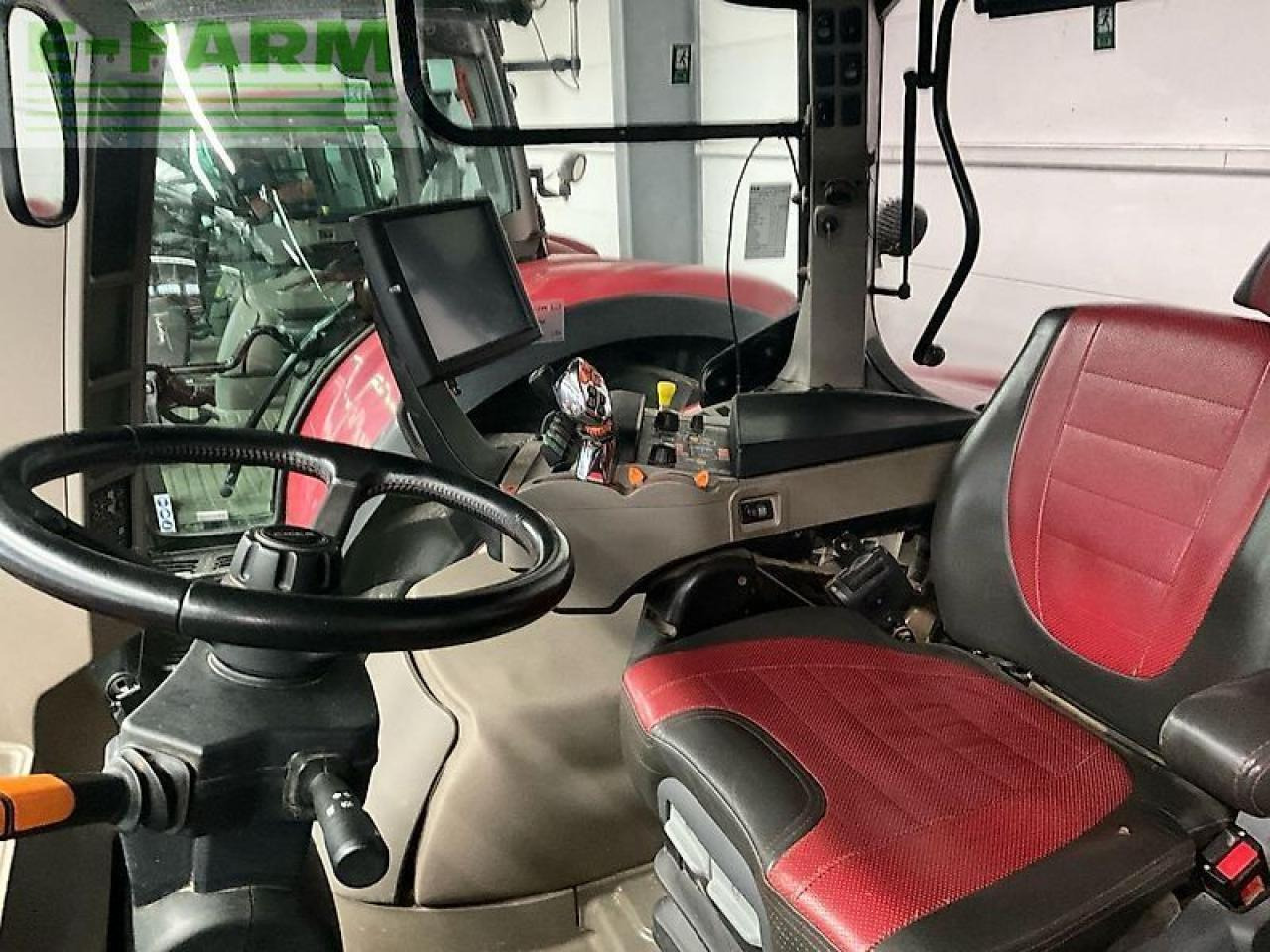 Case-IH optum 300 cvx st5 CVX - Трактор: фото 5 Case-IH optum 300 cvx st5 CVX - Трактор: фото 5