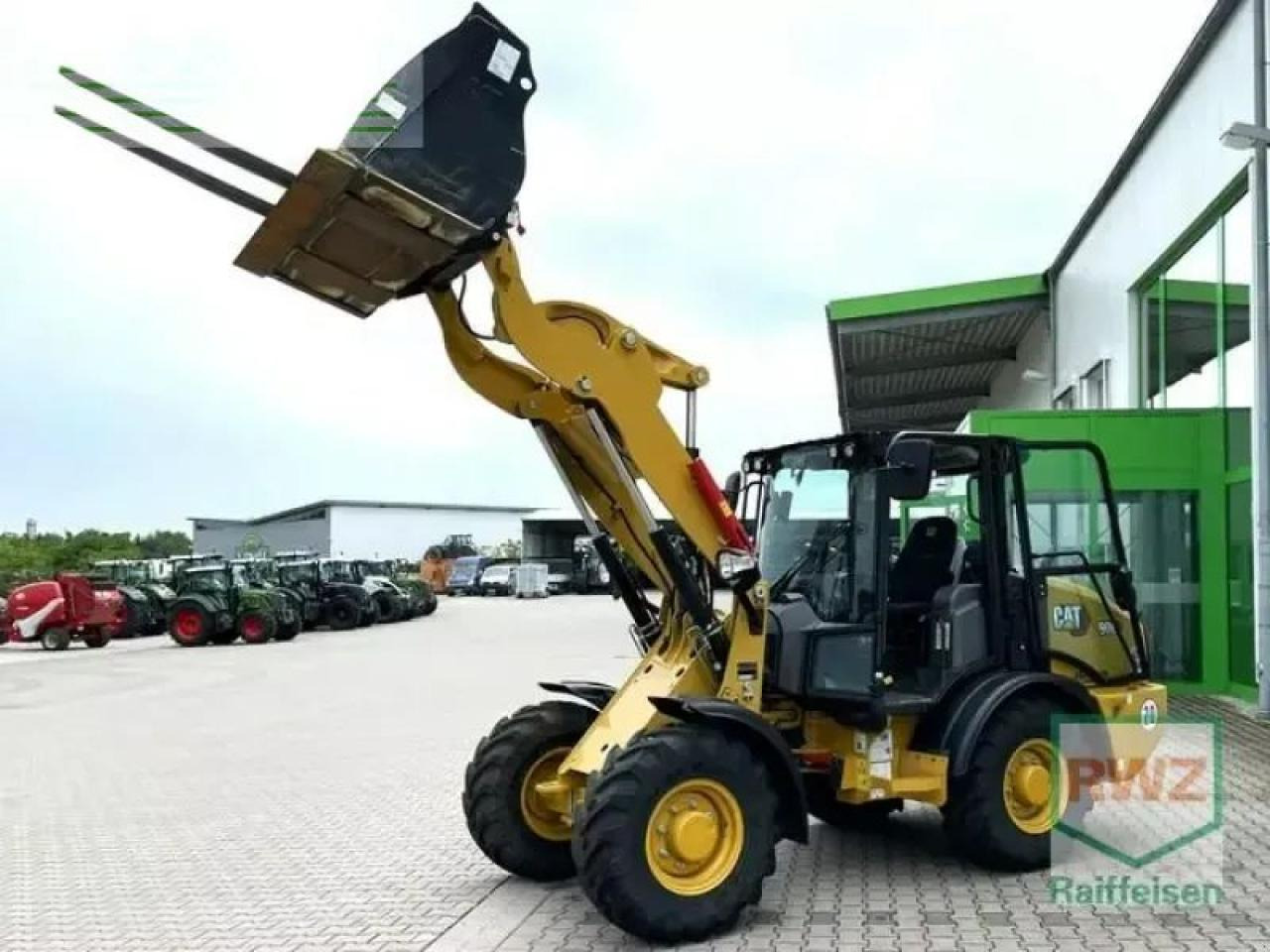 Caterpillar 906 radlader - Міні-екскаватор: фото 1 Caterpillar 906 radlader - Міні-екскаватор: фото 1