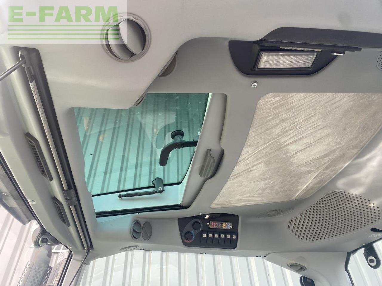 Deutz-Fahr 5090.4 d - Трактор: фото 5 Deutz-Fahr 5090.4 d - Трактор: фото 5