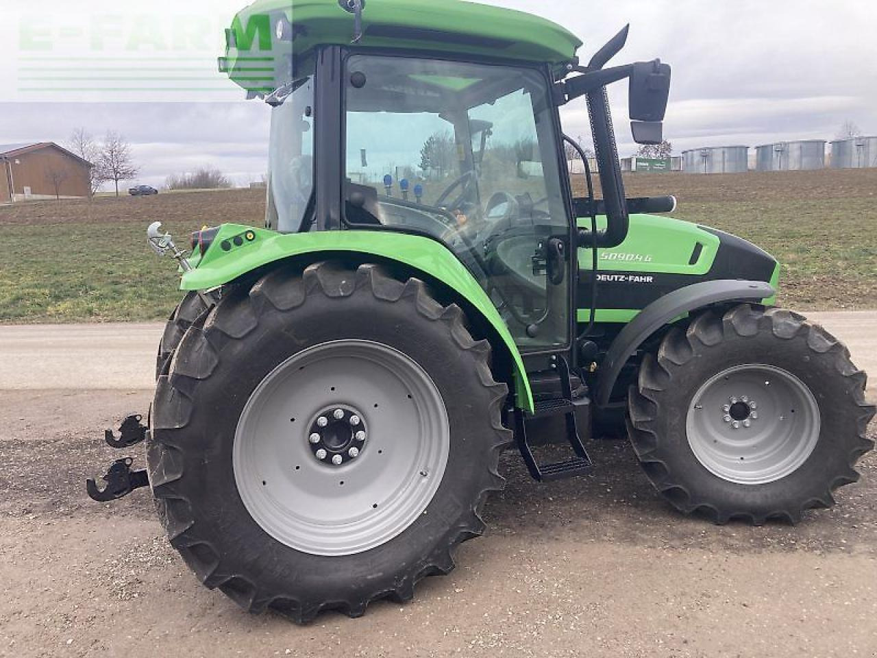 Deutz-Fahr 5090.4 g plus ls - Трактор: фото 3 Deutz-Fahr 5090.4 g plus ls - Трактор: фото 3
