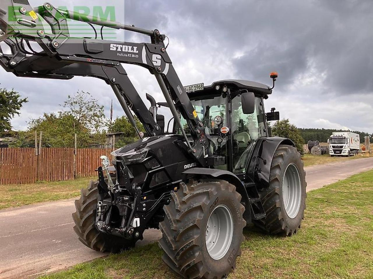 Deutz-Fahr 6135 c ttv mit stoll frontlader TTV - Трактор: фото 1 Deutz-Fahr 6135 c ttv mit stoll frontlader TTV - Трактор: фото 1
