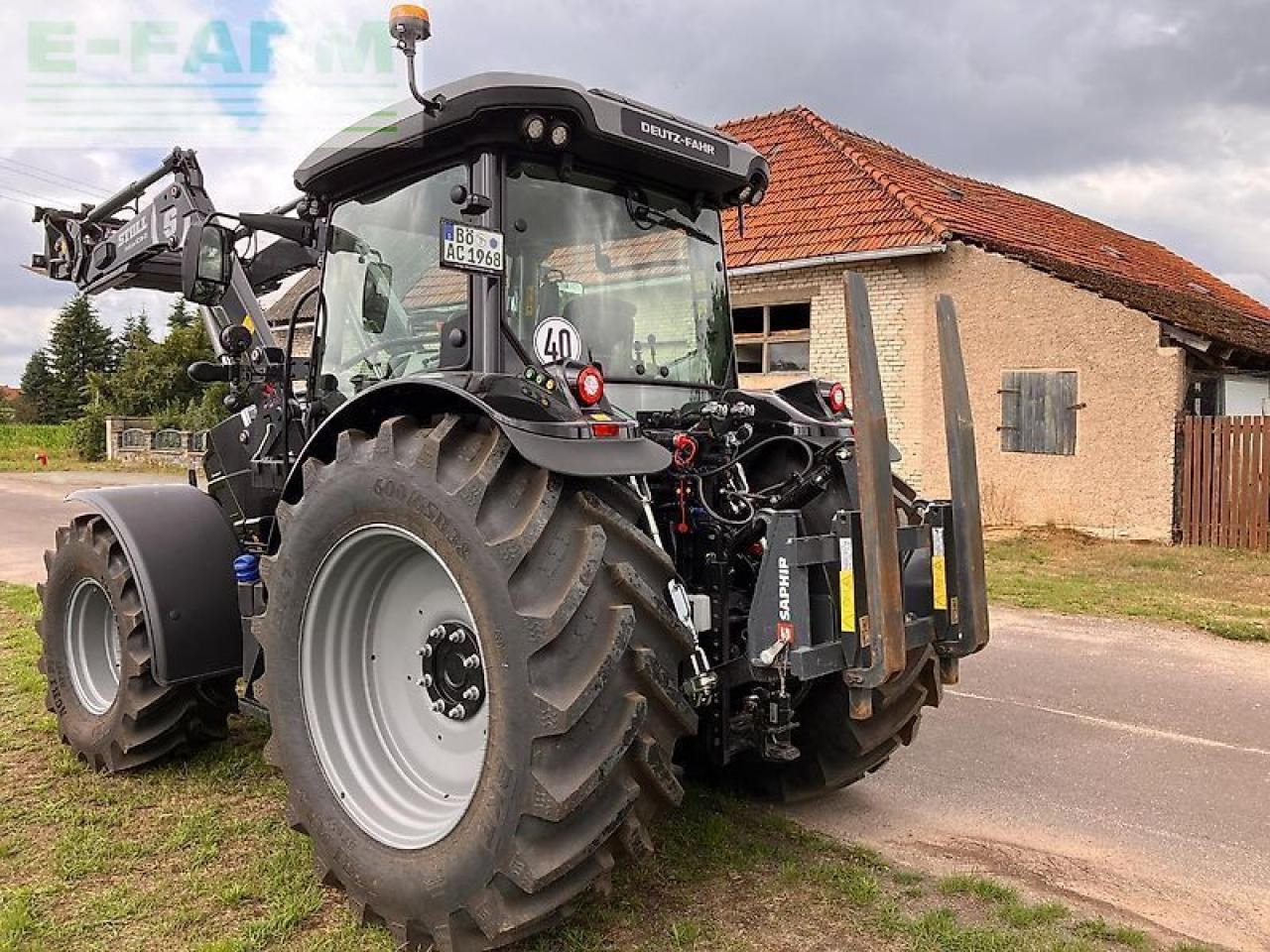 Трактор Deutz-Fahr 6135 c ttv mit stoll frontlader TTV: фото 8 Трактор Deutz-Fahr 6135 c ttv mit stoll frontlader TTV: фото 8