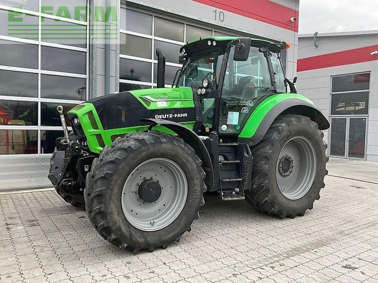 Deutz-Fahr 7250 ttv - Трактор: фото 1 Deutz-Fahr 7250 ttv - Трактор: фото 1