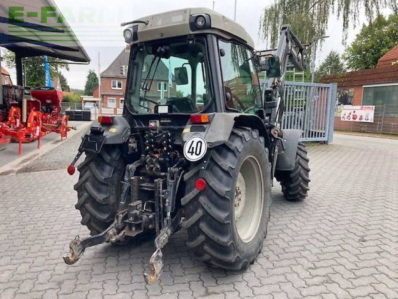 Deutz-Fahr agroplus f 430 gs F - Трактор: фото 5 Deutz-Fahr agroplus f 430 gs F - Трактор: фото 5