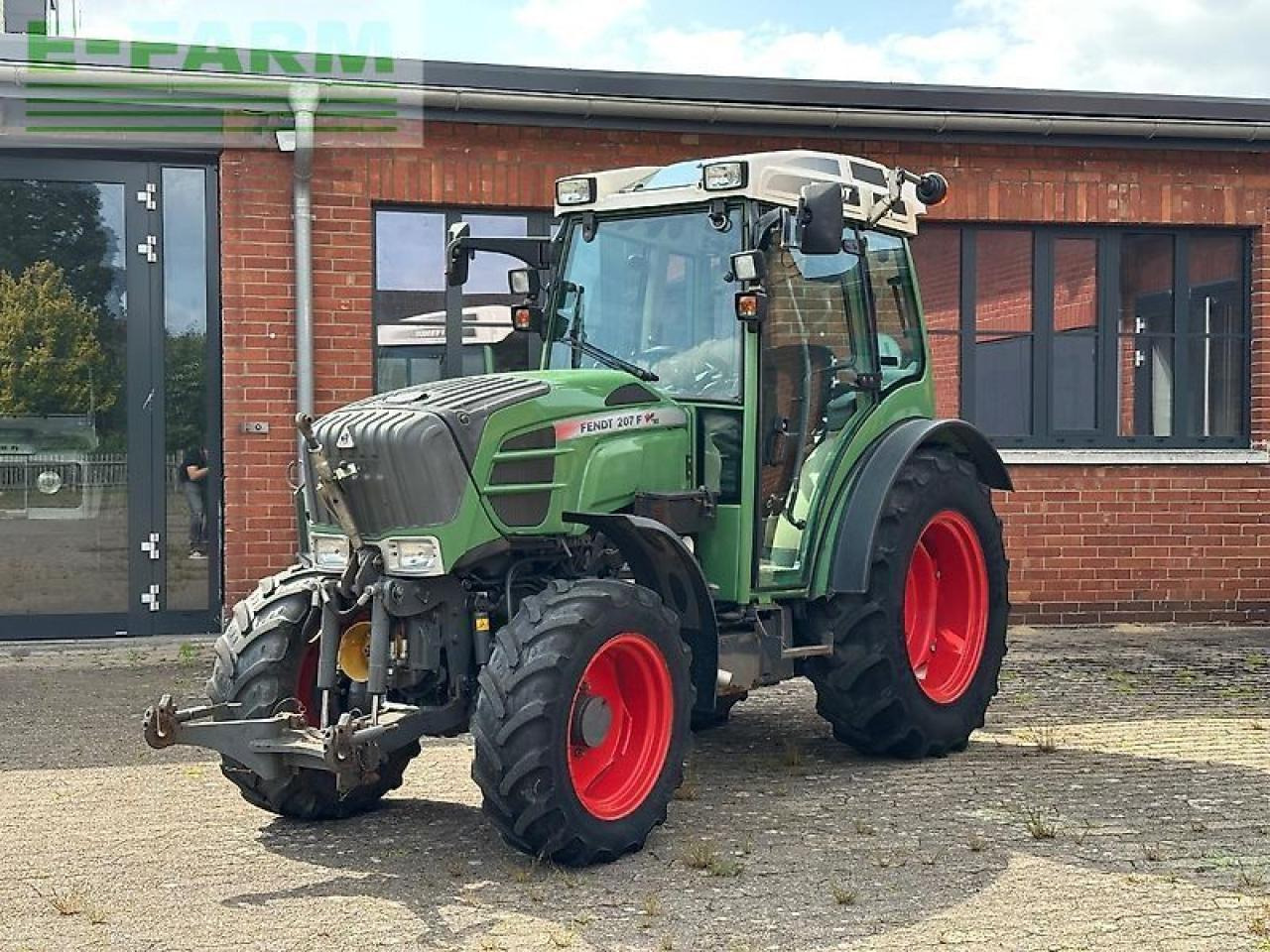 Fendt 207 f vario F - Трактор: фото 1 Fendt 207 f vario F - Трактор: фото 1