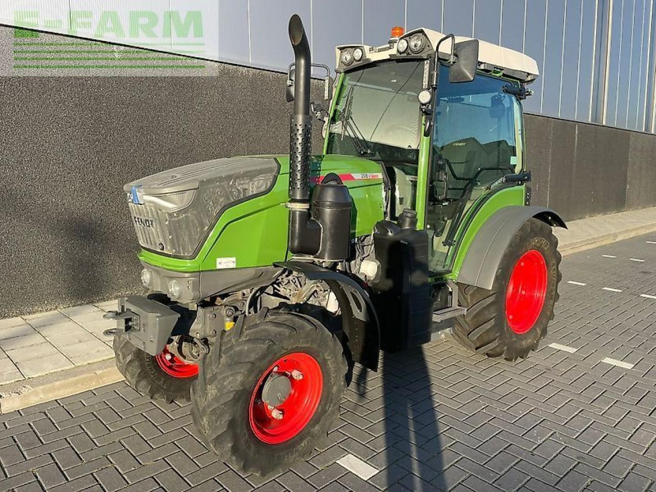 Fendt 208v power setting 2 gen3 vario - Трактор: фото 1 Fendt 208v power setting 2 gen3 vario - Трактор: фото 1