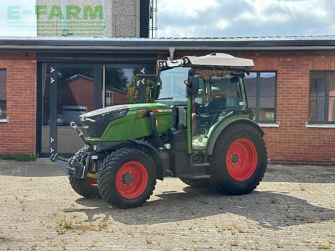 Fendt 209 f vario profi plus setting2 F - Трактор: фото 2 Fendt 209 f vario profi plus setting2 F - Трактор: фото 2
