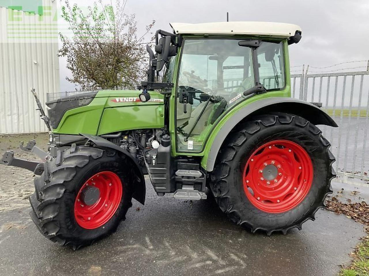 Fendt 209 s vario gen3 profi plus t - Трактор: фото 3 Fendt 209 s vario gen3 profi plus t - Трактор: фото 3