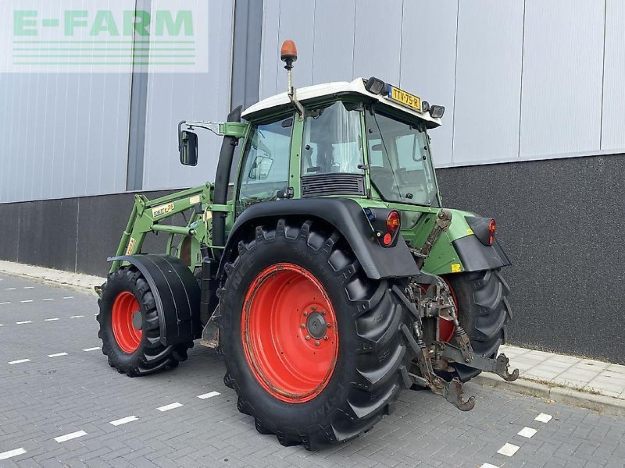 Fendt 409 vario met stoll fz 35 voorlader - Трактор: фото 4 Fendt 409 vario met stoll fz 35 voorlader - Трактор: фото 4